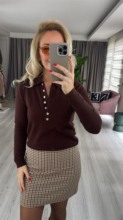 Önden Yarım Düğmeli İpek Dokuda Polo Yaka Acı Kahve Triko
