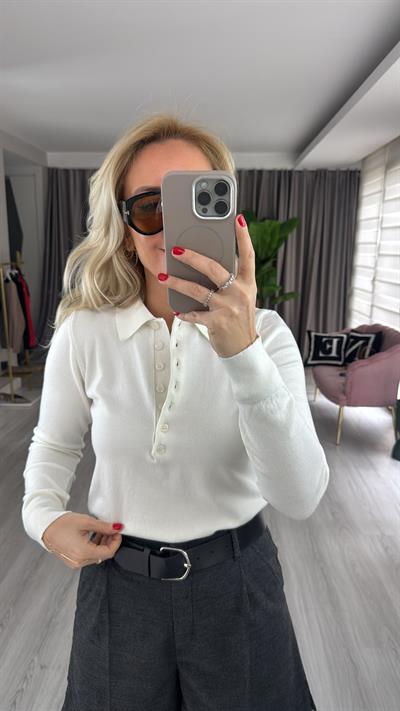 Önden Yarım Düğmeli İpek Dokuda Polo Yaka Ekru Triko