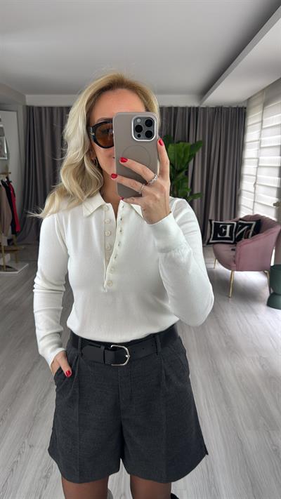 Önden Yarım Düğmeli İpek Dokuda Polo Yaka Ekru Triko