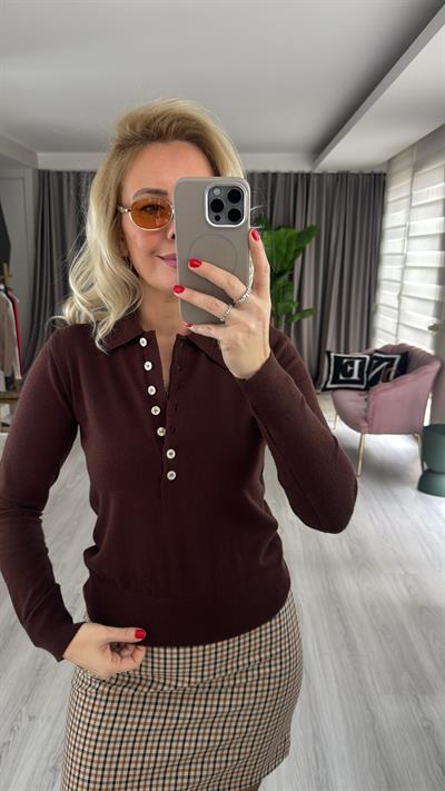 Önden Yarım Düğmeli İpek Dokuda Polo Yaka Acı Kahve Triko