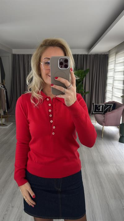 Önden Yarım Düğmeli İpek Dokuda Polo Yaka Kırmızı Triko