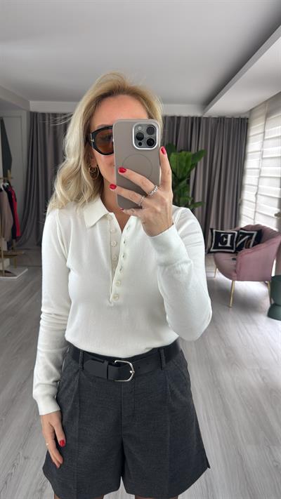 Önden Yarım Düğmeli İpek Dokuda Polo Yaka Ekru Triko