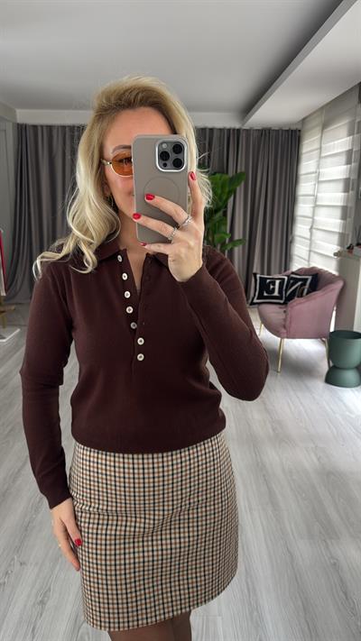 Önden Yarım Düğmeli İpek Dokuda Polo Yaka Acı Kahve Triko