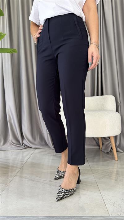 ÖNÜ FLATOLU LACİVERT PANTOLON