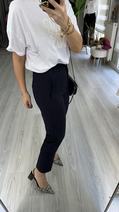 ÖNÜ FLATOLU LACİVERT PANTOLON