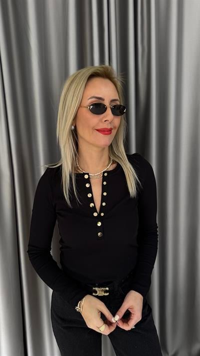 Önü Gold Düğmeli Kaşkorse Siyah Bluz