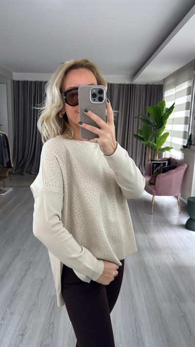 Önü Komple Taşlı İpek Dokuda Ekru Triko