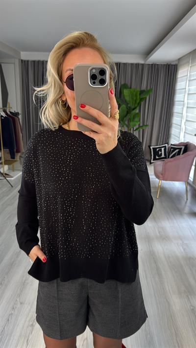 Önü Komple Taşlı İpek Dokuda Siyah Triko