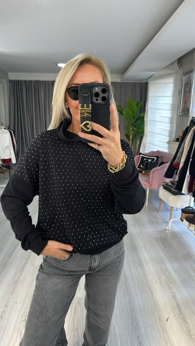 Önü Taşlı Kapişonlu Siyah Sweatshirt