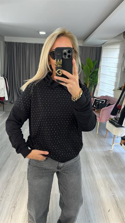 Önü Taşlı Kapişonlu Siyah Sweatshirt