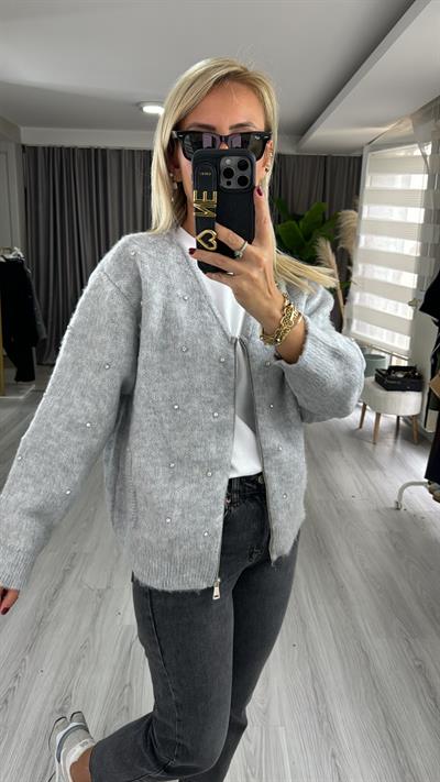 Önü Ve Kolları Taş İşlemeli, Cepli Gri Triko Ceket
