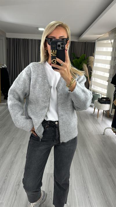 Önü Ve Kolları Taş İşlemeli, Cepli Gri Triko Ceket