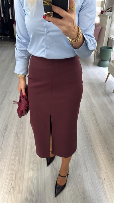 Önü Yırtmaçlı Bordo Kalem Etek