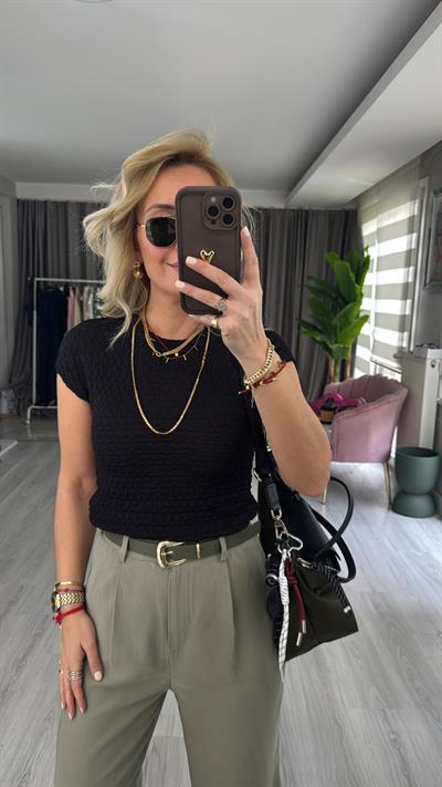 Orijinal Marka Bürümcüklü Siyah Bluz