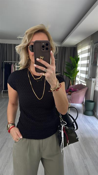 Orijinal Marka Bürümcüklü Siyah Bluz