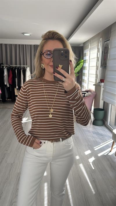 Orijinal Marka Çizgili Açık Kahve Triko