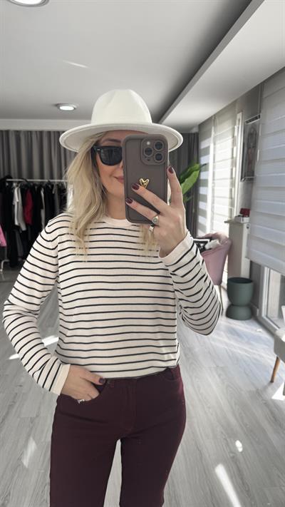 Orijinal Marka Çizgili Ekru Triko