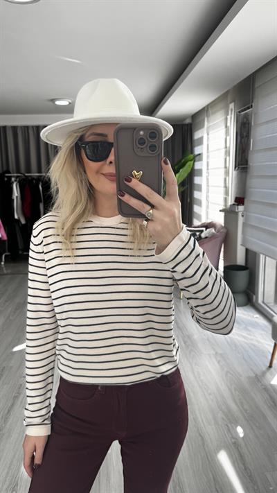 Orijinal Marka Çizgili Ekru Triko