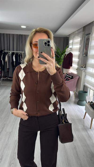 Orijinal Marka Kahve Ekru Baklava Desen Triko Hırka