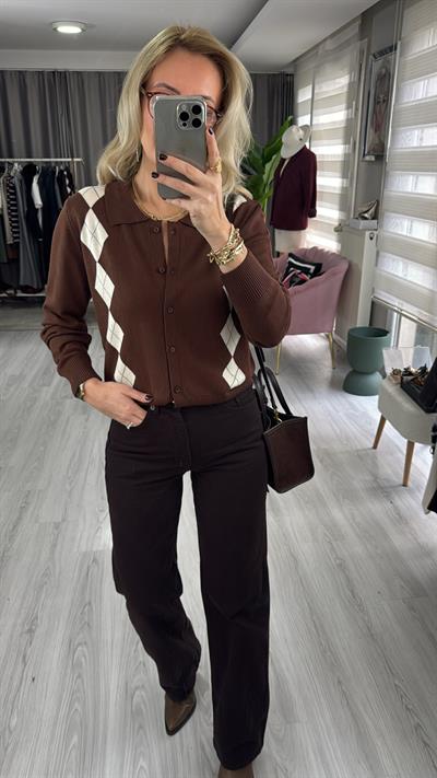 Orijinal Marka Kahve Ekru Baklava Desen Triko Hırka