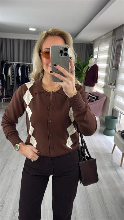 Orijinal Marka Kahve Ekru Baklava Desen Triko Hırka