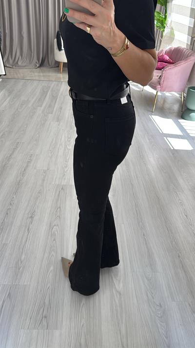 Orijinal Marka Likralı İspanyol Paça Siyah Jean