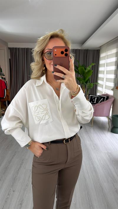 Marka Logo Cep Detaylı %100 Cotton Ekru Gömlek