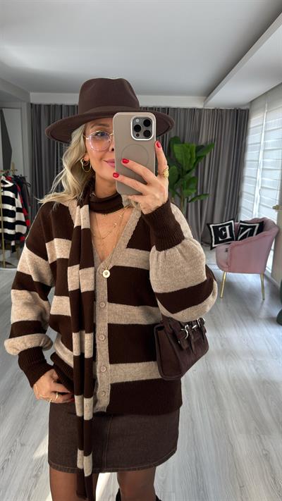 Orijinal Model Atkılı Bej Acı Kahve Triko