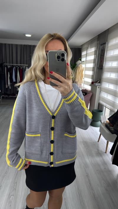 Orijinal Model Dilvin Sarı Şeritli Gri Triko Hırka