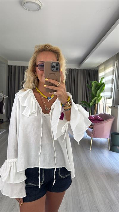 Orijinal Model Fırfır Detaylı Beyaz Bluz