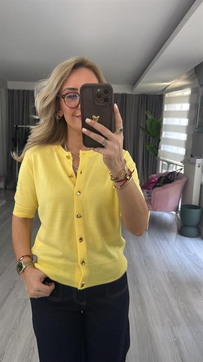 Orijinal Model Gold Düğmeli Kısa Kollu Sarı Triko