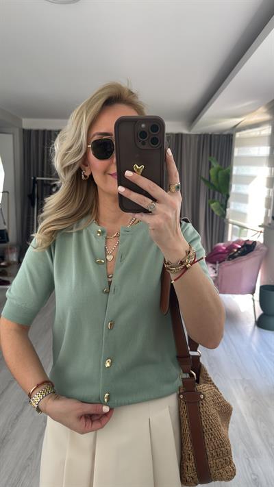 Orijinal Model Gold Düğmeli Kısa Kollu Su Yeşili Triko