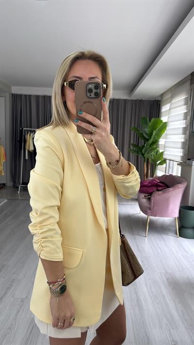 Orijinal Model Kolu Büzgülü Sarı Blazer Ceket