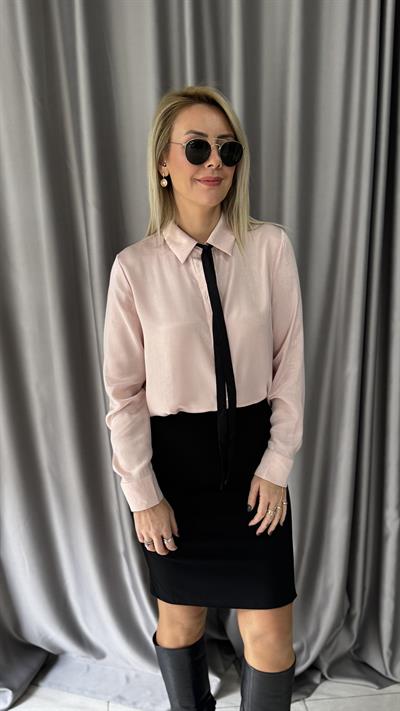 Orijinal Model Yakası Bağlamalı Pembe Saten Gömlek