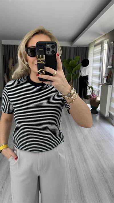 ORJİNAL MARKA BEYAZ ÇİZGİLİ LACİVERT TİŞÖRT