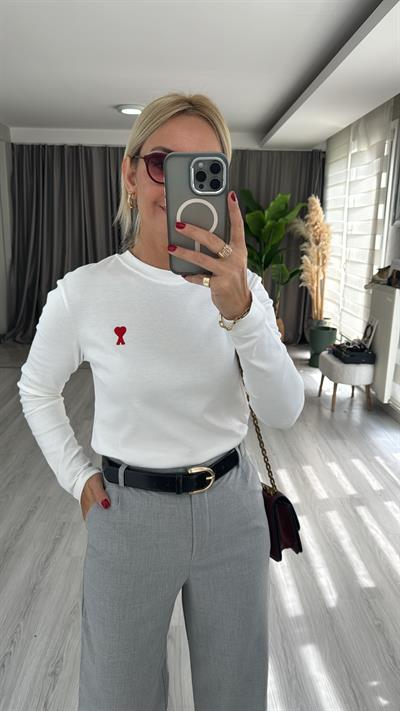 Orjinal Marka, Kırmızı Kalp Nakışlı, Ekru Tişört