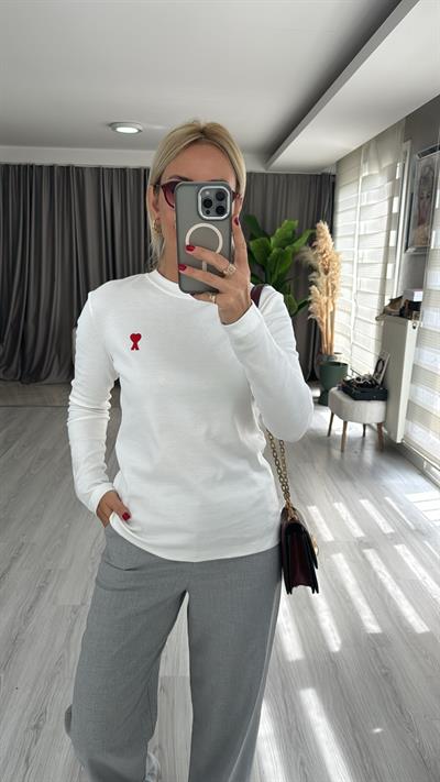 Orjinal Marka, Kırmızı Kalp Nakışlı, Ekru Tişört