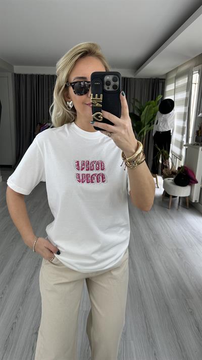 ORJİNAL MARKA, LOGOLU TAŞ İŞLEMELİ BEYAZ TİŞÖRT