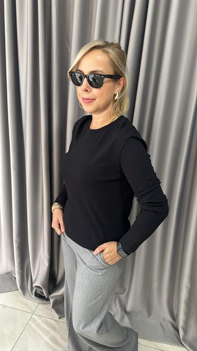 ORJİNAL MARKA PAMUKLU UZUN KOLLU SİYAH TİŞÖRT