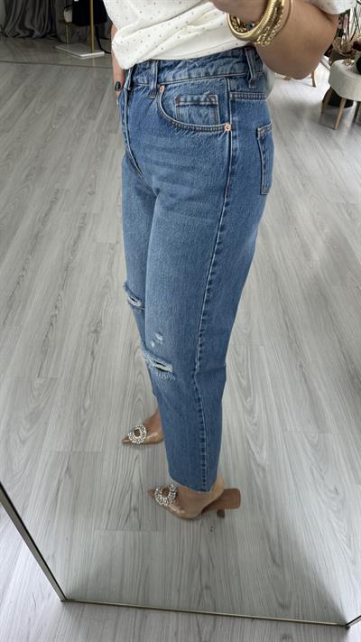 ORJİNAL MARKA YIRTIK DETAYLI AÇIK MAVİ MOM JEAN