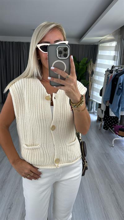 Orjinal Model Gold Düğme Detaylı Ekru Yelek