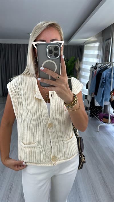 Orjinal Model Gold Düğme Detaylı Ekru Yelek