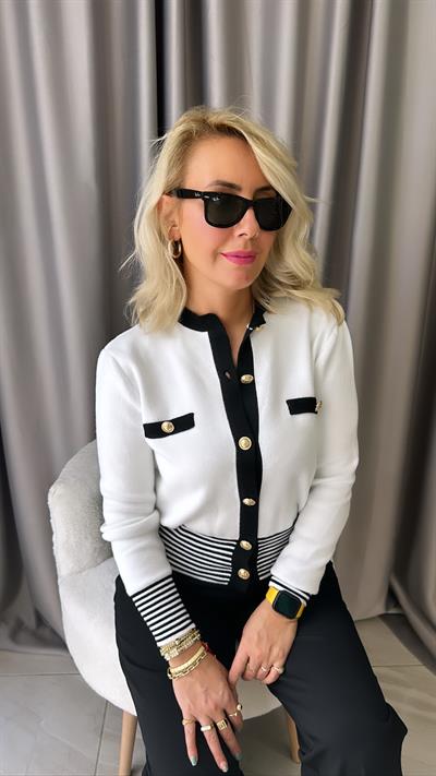 ORJİNAL MODEL GOLD DÜĞMELİ BEYAZ TRİKO HIRKA