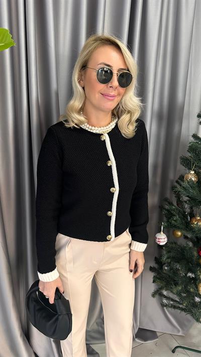 ORJİNAL MODEL, GOLD DÜĞMELİ SİYAH TRİKO CEKET