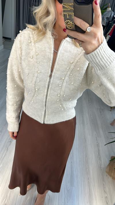 ORJİNAL MODEL İNCİLİ EKRU TRİKO CEKET