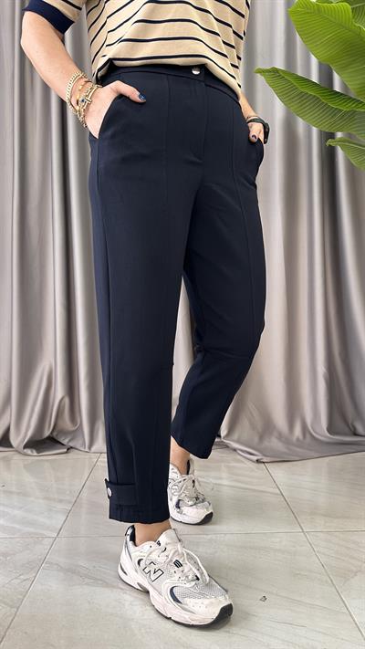 ORJİNAL MODEL, PAÇASI DÜĞMELİ, BELİ LASTİKLİ LACİVERT PANTOLON
