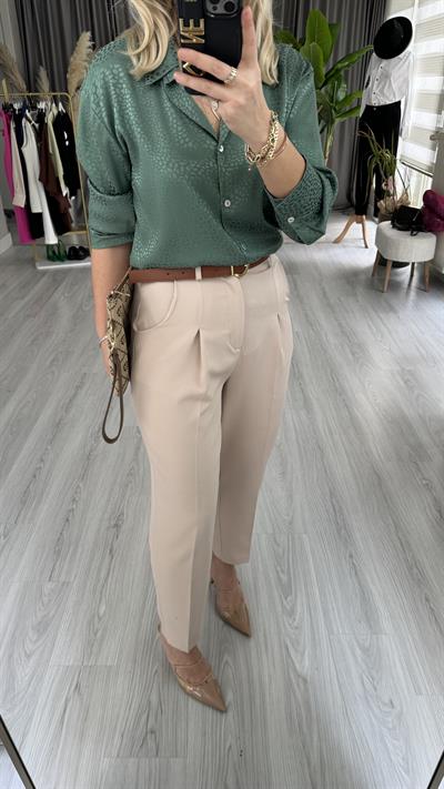 ORJİNAL MODEL TABA KEMERLİ  TAŞ RENGİ  LİKRALI KREP PANTOLON