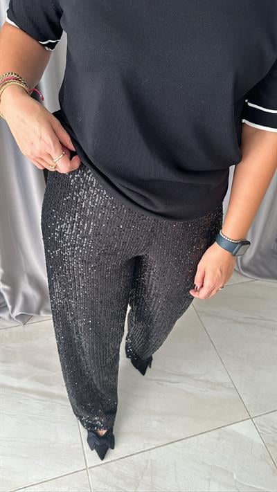 PAYETLİ BELİ LASTİKLİ SİYAH PANTOLON