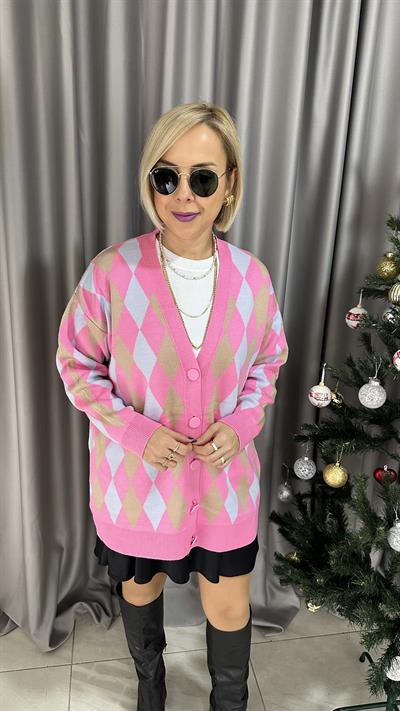 PEMBE BEJ BAKLAVA DESENLİ DÜĞMELİ HIRKA