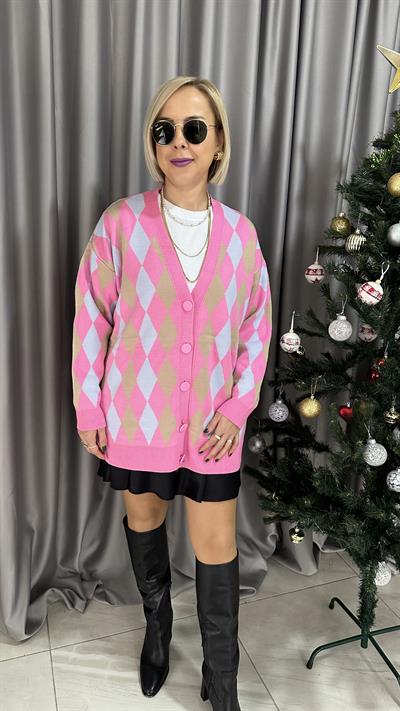 PEMBE BEJ BAKLAVA DESENLİ DÜĞMELİ HIRKA